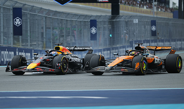 Závod F1 v Miami ovládl Piastri, Verstappen McLarenu nestačil