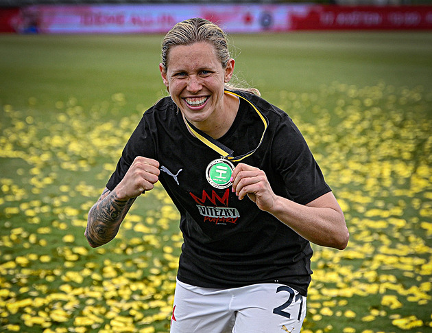 Fotbalistka Svitková je těhotná. Opora Slavie přerušuje kariéru