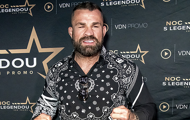 Miloval jsem svoji práci, říká Karlos Vémola, který hlídal světové celebrity