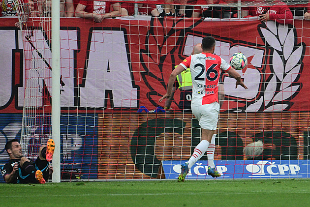 Slavia měla kopat penaltu za faul Jemelky, Havlovi z Plzně prošlo nesportovní chování