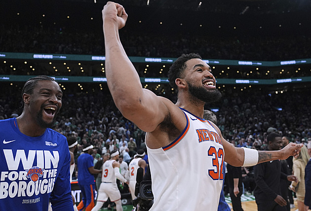 Jako přes kopírák. New York famózně otočil i druhý zápas v Bostonu