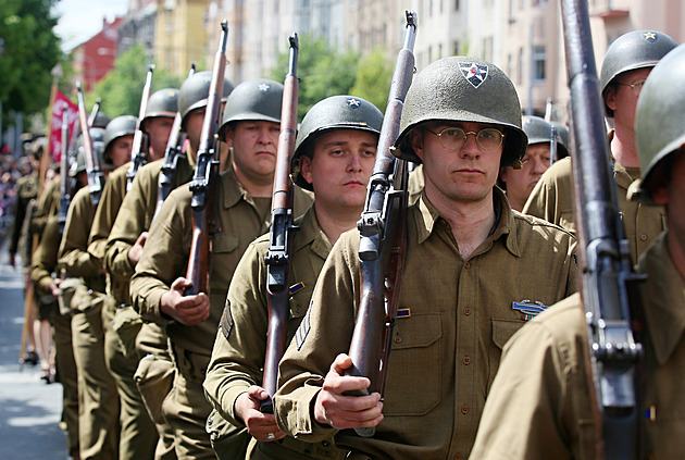 Plzeň si znovu připomene americké osvobození, dorazí stoletý veterán