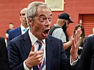Lídr strany Reform UK Nigel Farage po oznámení tsných výsledk v místních...