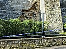 V historickch hradbch Loun se objevila velk dra. (2. kvtna 2025)