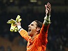 Yann Sommer slaví výhru Interu v semifinále s Barcelonou.
