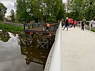 Na Den Vtzstv v Tebi odstraovali z eky most