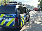 Policist mli pi vjezdu k udlosti dopravn nehodu v ulici Plzesk. (1....