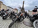 Zahjen motorksk sezony probhalo v Olomouci roky na Hornm nmst (snmek...