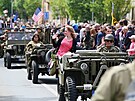 Slavnosti svobody. Jízdou historických vojenských vozidel Conwoy of Liberty...