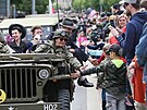 Slavnosti svobody. Jízdou historických vojenských vozidel Conwoy of Liberty...