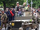 Slavnosti svobody. Jízdou historických vojenských vozidel Conwoy of Liberty...