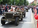 Slavnosti svobody. Jízdou historických vojenských vozidel Conwoy of Liberty...
