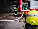 Por skldky plast v Rokycanech, v nemocnici skonili dva zasahujc hasii....