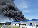 Poár ve výrobní firm v Chodové Plané na Tachovsku. (28. dubna 2025)
