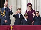 Princ William, princ George, princ Louis, princezna Kate a princezna Charlotte...