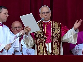 Pape Frantiek je stále s námi, oznamuje nov zvolený pape Lev XIV.
