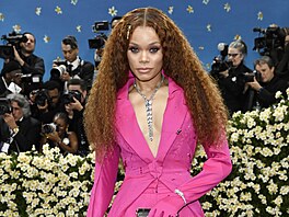 Andra Day na Met Gala v New Yorku (5. kvtna 2025)