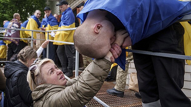 Návrat ukrajinských vojáků z ruského zajetí (6. května 2025)
