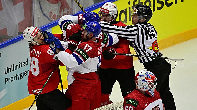 Poty�ka mezi hr��i �eska a �v�carska.