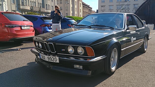 V p�tek 2. kv�tna r�no odstartovala od N�rodn�ho technick�ho muzea v Praze sme�ka veter�n� na trasu ji� t�et�ho ro�n�ku Czech Oldtimer Express 2025 � j�zdy historick�ch voz� nap��� Evropou.
