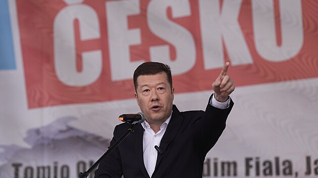 Celonrodn veejn setkn pi pleitosti 80. vro od konce druh svtov vlky. Staromstsk nmst v Praze. Pod spolek esko proti bd. Na snmku Tomio Okamura (SPD). (8. kvten 2025)
