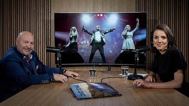 Hostem poadu Rozstel je Michal David, zpvk a skladatel