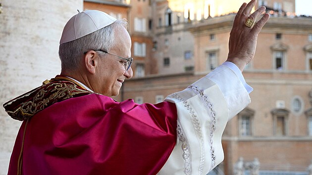 Novým pape�em se stal americký kardinál Robert Francis Prevost, p�ijal jméno...