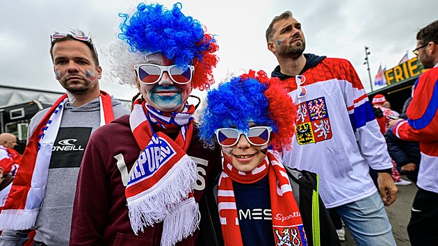 et fanouci v Herningu ped utkn se vcarskem.