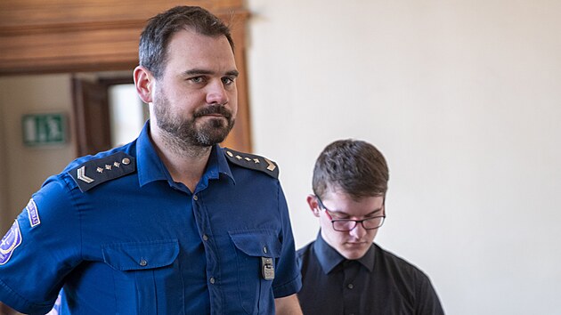 V Brn zaal soud se stedokolskm studentem Danielem tpnem, kter brutln ubodal mue, s nm se seznmil v baru a ml s nm sexuln styk. (6. kvtna 2025)