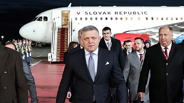 Na oslavy do Moskvy p�ilet�l slovensk� premi�r Robert Fico. (8. kv�tna 2025)
