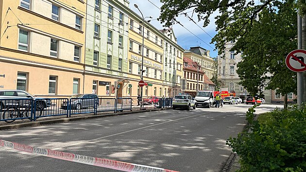 Na mst zasahuj policist a hasii.