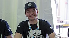 Branká Komety Brno Michal Postava na autogramiád s fanouky po mistrovské...
