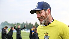 Trenér fotbalist Zlína Bronislav ervenka po postupu do první ligy. (kvten...