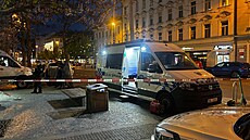Policisté, celníci a psovodi zasahovali na And�lu b�hem ve�erní kontrolní akce...