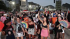Lady Gaga p�ilákala na brazilskou plá� Copacabana rekordní mno�ství fanou�k�....