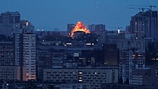 Kyjev v noci �elil dron�m, ale i raketám, které na ukrajinskou metropoli...