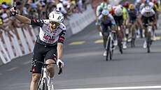 Jay Vine vít�zí ve 3. etap� závodu Kolem Romandie.