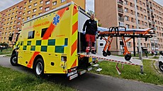 Záchraná�i zasahovali u po�áru panelového domu v Ostrav� - Dubin�, kde o�et�ili...