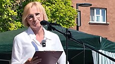 P�edsedkyn� komunist� Kate�ina Kone�ná na prvomájovém mítinku KS�M v Ostrav�