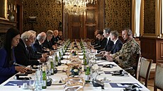 Prezident Ukrajiny Volodymy Zelenskyj jednal v Senátu s pedsedou horní komory...