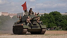 Komunisté se u píleitosti 80. výroí konce druhé svtové války pesunuli z...