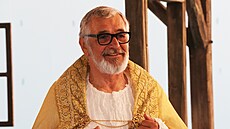 Ji�í Barto�ka jako B�h ve filmu And�l pán�