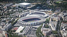 Stadiony tým Paris St. Germain a Paris FC jsou od sebe vzdálené pouhých 15...