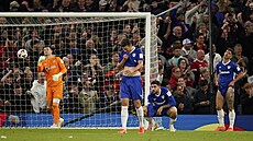 Zklamaní fotbalisté Bilbaa po dal�í inkasované brance v semifinále Evropské...