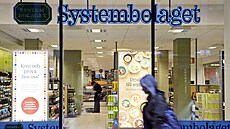 Jeden ze státních obchod s alkoholem Systembolaget ve védském Stockholmu (19....