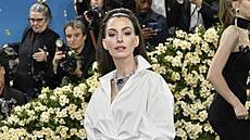 Anne Hathaway na Met Gala v New Yorku (5. kv�tna 2025)