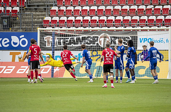 Momentka z utkání mezi Sigmou Olomouc B a Táborskem.