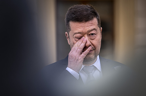 Tomio Okamura (vpravo) a Radim Fiala (SPD) na tiskové konferenci po návtv...