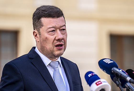 Tomio Okamura (vpravo) a Radim Fiala (SPD) na tiskové konferenci po návtv...