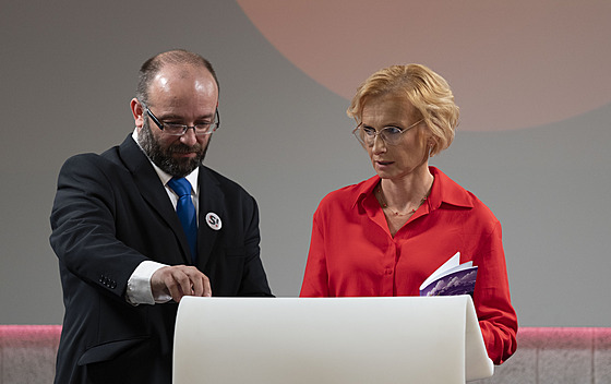 Lídr hnutí Stailo! Daniel Sterzik alias Vidlák na tiskové konferenci spolen...